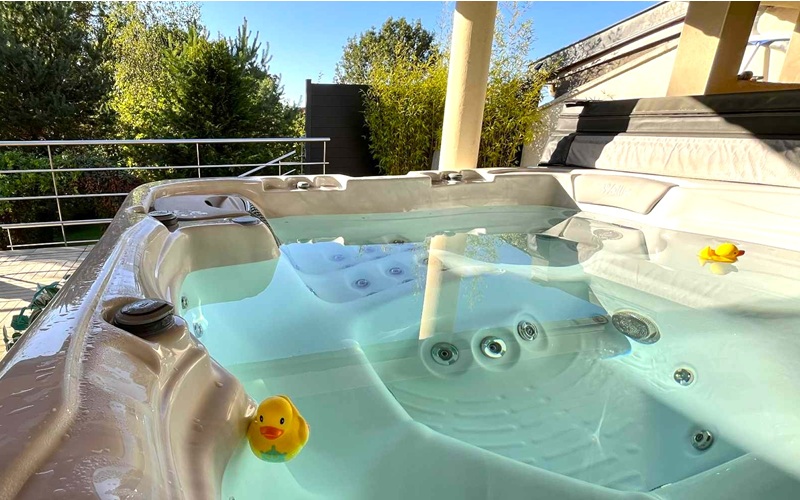 800x500 jacuzzi sur terrasse